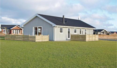 Three-Bedroom Vacation Home 