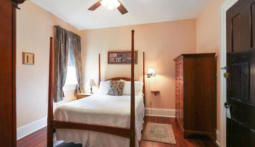 Guestroom 203