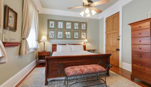 Guestroom 106 