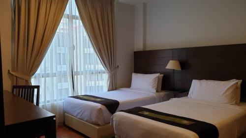 Three-Bedroom Suite Apartment