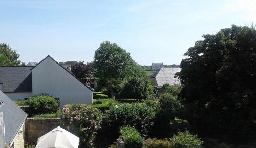 Double Room with Street View