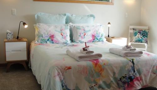 Queen Room with Garden View