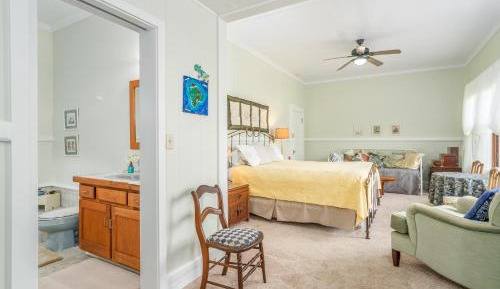 Deluxe Double Room with Bath