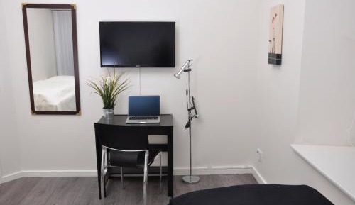 Single Room with Shared Bathroom