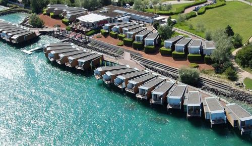 Shore Pavillon - Lake view