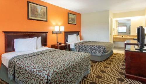 Deluxe Queen Room with Two Queen Beds - Non-Smoking