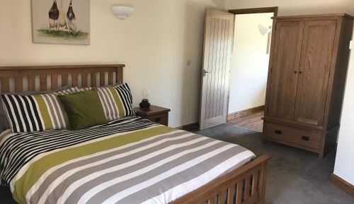 Apartment with Garden View