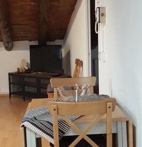 Apartment with Mountain View