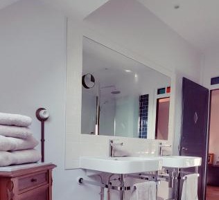 King Room with Pool View