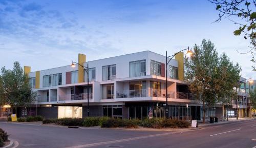 Two Bedroom Studio - Offsite & Stair Access only