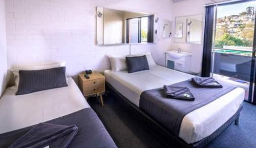 Twin Room with Shared Bathroom