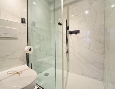 Deluxe Double Room with Bath