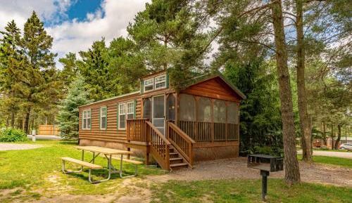  Premium Cabin 2 Bedroom w/ Loft