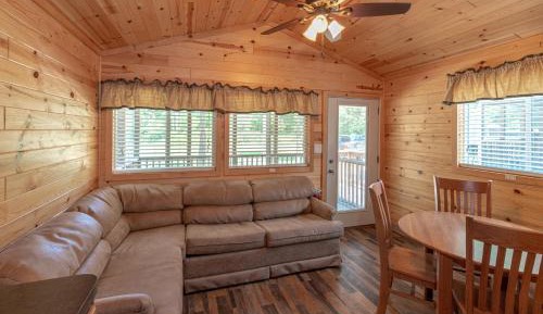 Premium Buddy Cabin 2 Bedroom