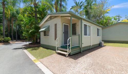 Premium Two-Bedroom Cottage - Palm