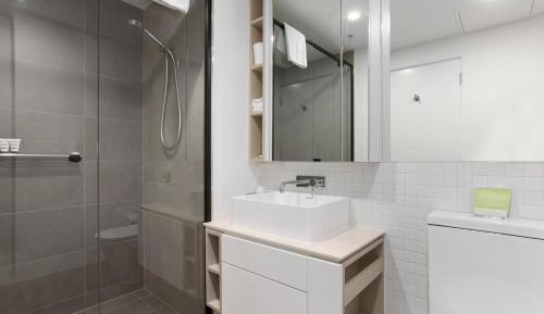 One-Bedroom Apartment with Sofa Bed