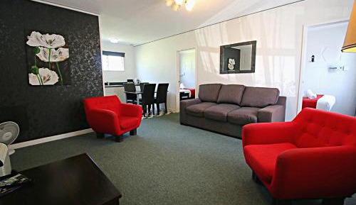 Deluxe Two-Bedroom Apartment