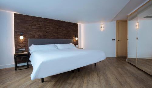Junior Suite with City View