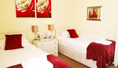 #2 King/ Twin Ensuite - Ground Floor