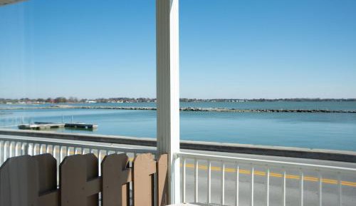 King Studio with Sofa Bed