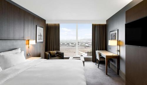 Premium Room with Runway View