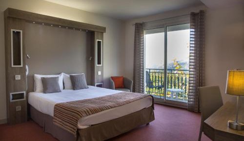Quadruple Suite with Balcony