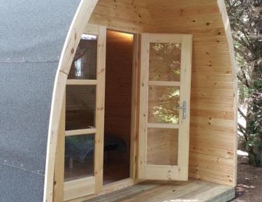 One-Bedroom Chalet with external shared bathroom