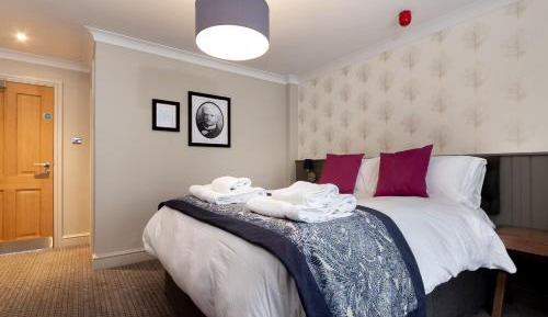 Double Room with Private Bathroom