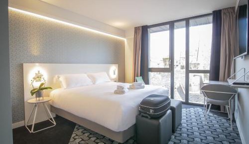 Business Double Room with King Size Bed 