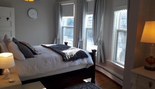 Deluxe Double Room with Street View