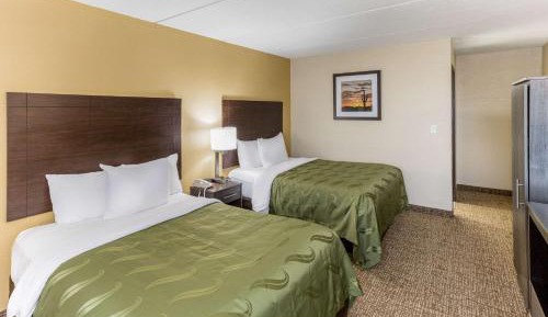 Large Efficiency Queen Suite with Two Queen Beds - Non Smoking/Interior Hall