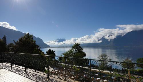 Deluxe Double or Twin Room with Balcony and Lake View