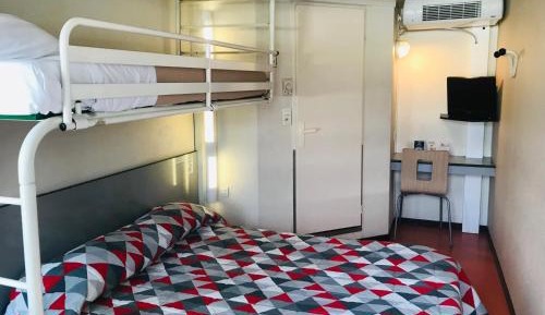 Triple Room (1 Double Bed + 1 Single Bed)