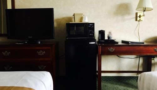 Queen Room - Accessible/Non-Smoking