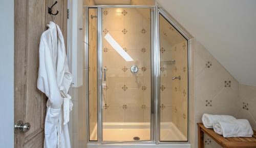 Suite with Spa Bath