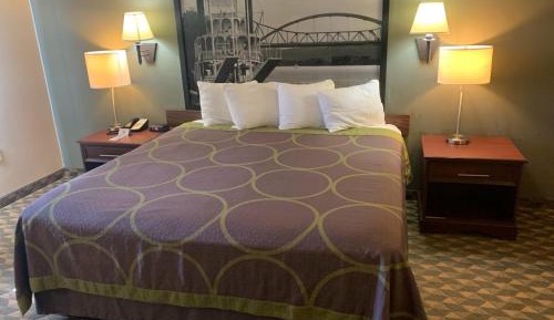 King Room - Disability Access/Non-Smoking