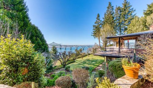 Three-Bedroom Vacation Home 