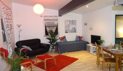 Apartment with Garden View