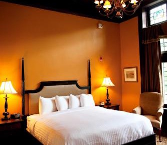 Premier Room with King Bed - Disability Access