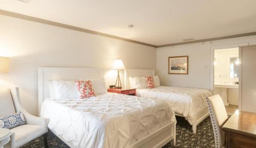 Standard Queen Room with Two Queen Beds