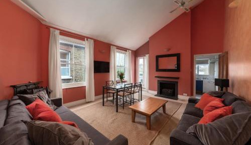 Apartment with Shower