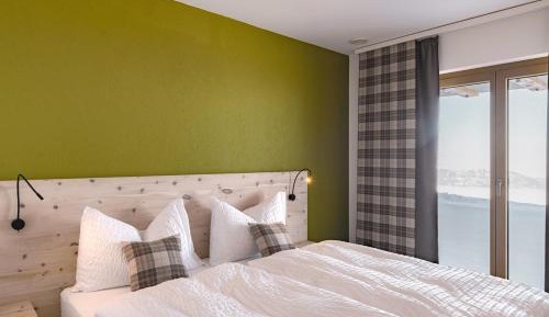 Double Room with Balcony (3 Adults)