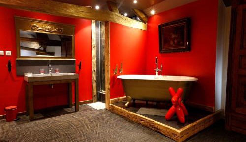 King Suite with Spa Bath