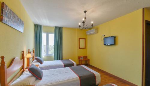 Twin Room with Extra Bed