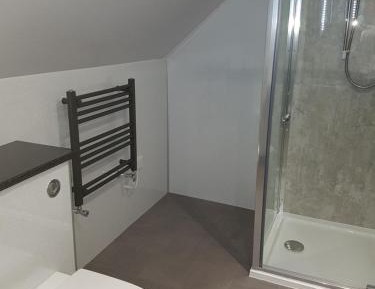Twin Room with Shower