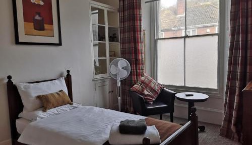 Standard Single Room with Shared Bathroom