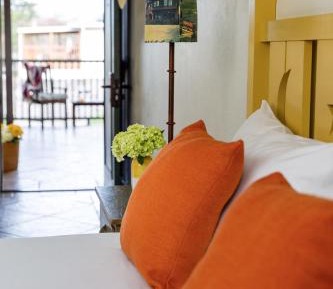 Sonoma Queen (Upper Level)