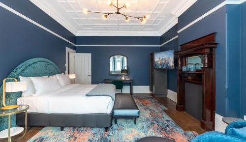 Superior Heritage Suite