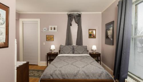 Deluxe Double Room with Shower