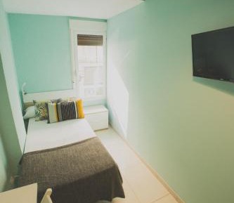 Single Room with Shared Shower and Toilet